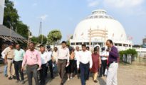 संपूर्ण दीक्षाभूमी परिसरात स्वच्छतेला प्राधान्य द्या  मनपा आयुक्त डॉ. अभिजीत चौधरी यांनी केली परिसराची पाहणी
