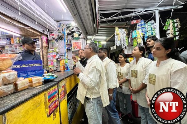 ‘पौर्णिमा दिवस’ निमित्त बजाज नगर चौकात जनजागृती