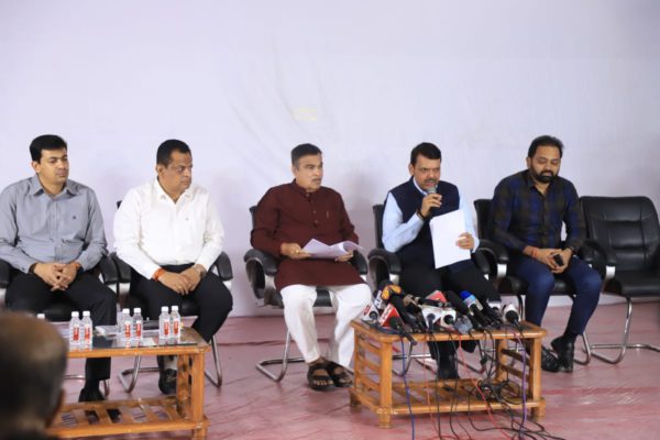 गडकरी म्हणाले, अंबाझरी कुणाचं बाळ, सगळे विभाग घेताहेत एकमेकांवर आळ