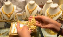 Dhanteras delight: Markets in Orange City witness a shopping frenzy!