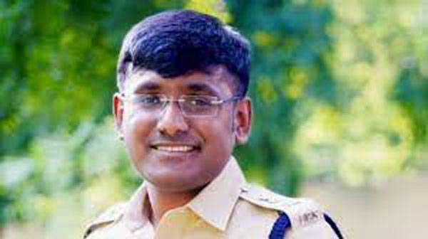 Nagpur SP Poddar saves accident victim’s life