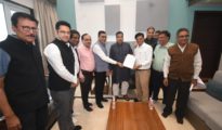 “Vidarbha Industries Association Delegation Meets Union Minister Nitin Gadkari to Address PAN-Aadhar Linking Concerns”
