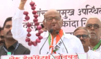 सरकारला शेतकऱ्यांच्या कष्टाची किंमत नाही; कांदा निर्यातबंदीविरोधात शरद पवार रस्त्यावर