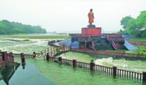 To Prevent Future Flooding, NMC Considers Removal or Relocation of Swami Vivekanand Memorial by September 23