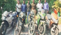 Vehicle lifter held with bikes worth Rs 2.95 lakh
