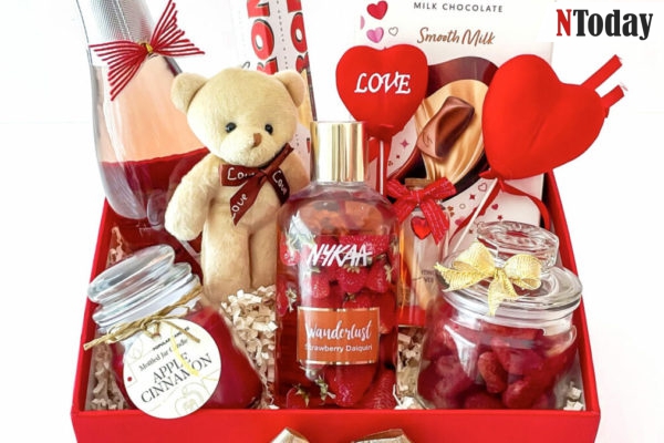 Love, romance in the air: Nagpurians go abuzz, gear up for Valentine’s Day festivity