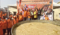 Nagpur’s celebrity chef Manohar cooks 7,000 kg ‘Ram Halwa’ in Ayodhya