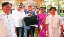 Nagpur ZP passes Rs 42.35 crore budget, Oppn burns budget copies