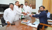 Vikas Thakre of Congress files papers for Nagpur Lok Sabha seat