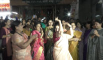 नागपुर से ही चुनाव लड़ेंगे केंद्रीय मंत्री गडकरी, कार्यकर्ताओं ने पटाखे फोड़कर मनाया जश्न