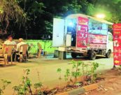 Shame on NMC: Cycling track on Wardha Road invaded by illegal food stalls!!