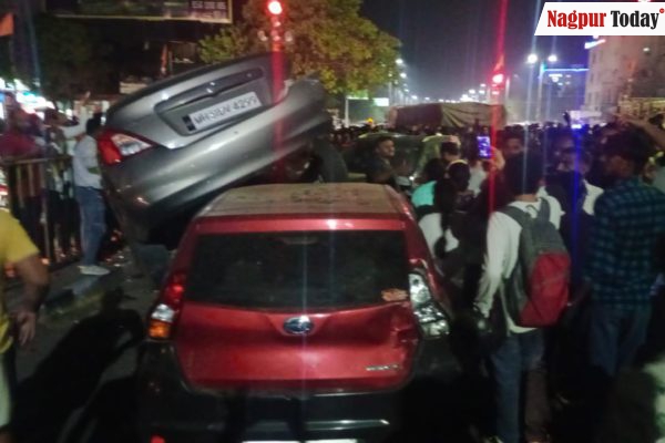 Video: At least half dozen vehicles collided with each other at Mankapur square