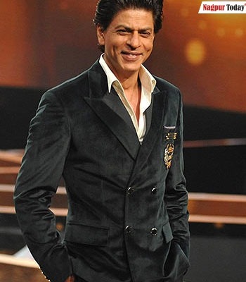 Shah Rukh Khan suffers heat stroke, in hospital