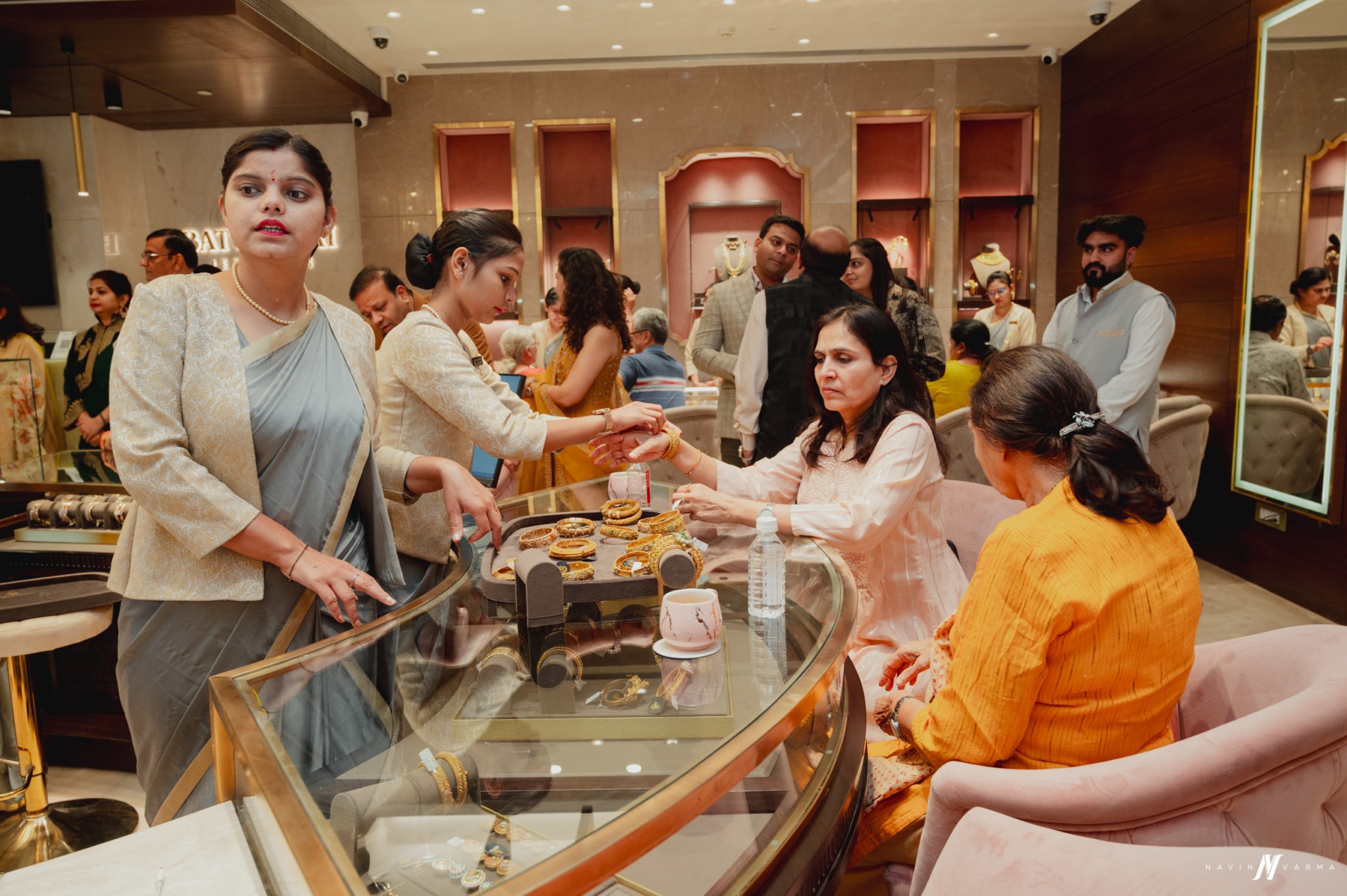 Batukbhai-Jewellers-Photo-2048x1362.jpg