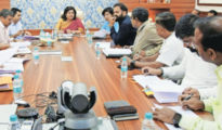 Solve parking problem in Nagpur on priority: Divisional Commissioner