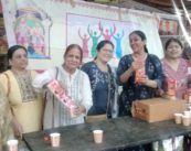 भीषण गर्मी में प्ररेणा महिला संगठन की और से जूस वितरण कार्यक्रम। जूस वितरण मैं उमड़ा जनसैलाब