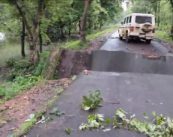Video गोंदिया : हादसा !! नाले पर बने पुल का हिस्सा टूटा ,  कई गांवों का संपर्क टूटा