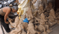 Ganeshotsav: Nagpur’s Chitar Oli abuzz with artisans giving final touches to Bappa idols