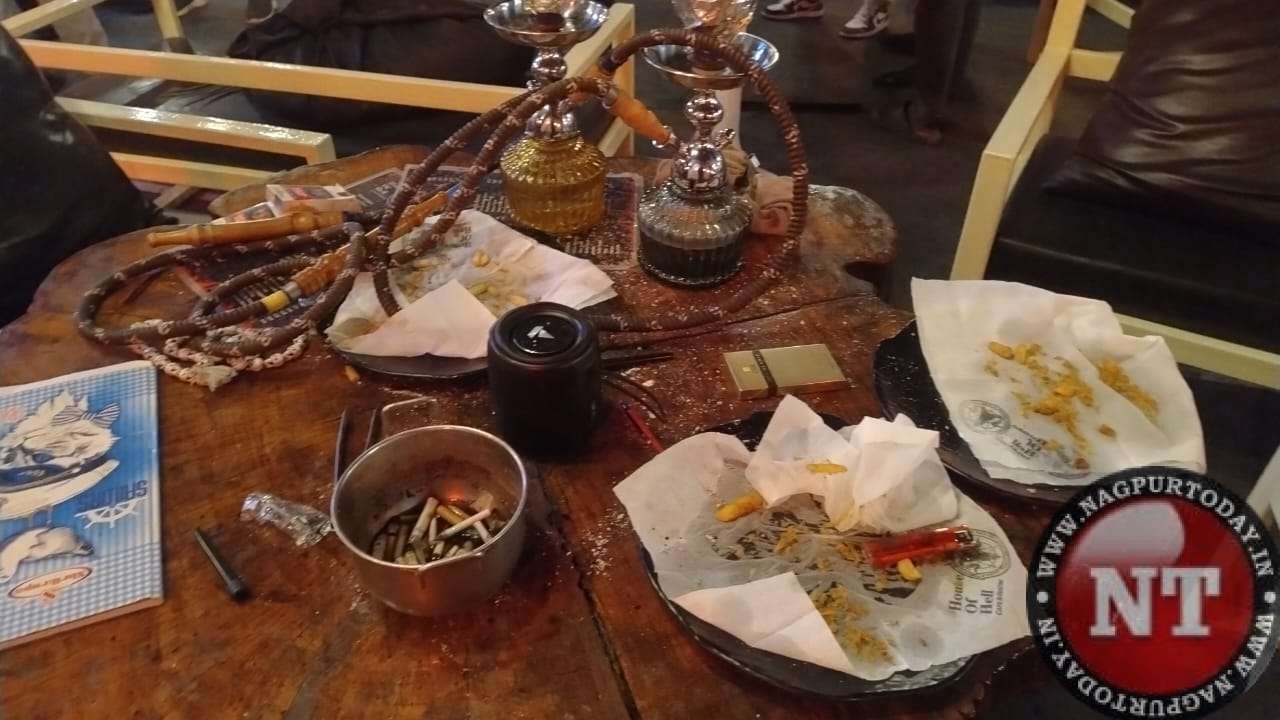Azhar Rafiq Police Raid at Hookah Parlor in Nagpur's House of Hell Café!