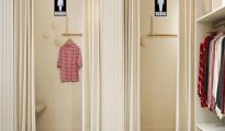 Male staffer enters women’s changing room at mall in Nagpur, 16-yr old girl shocked