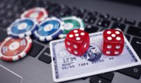 How is money won and withdrawn from online casinos?