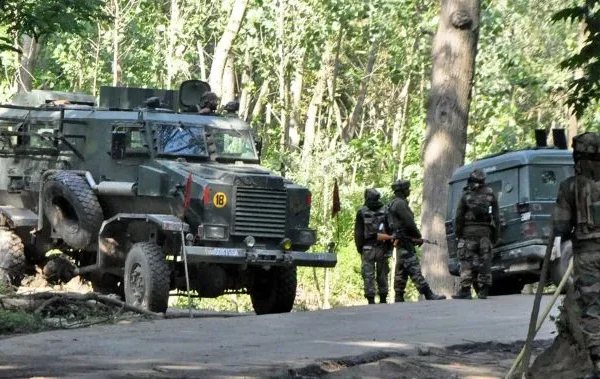 Army jawan killed in ongoing encounter in Udhampur