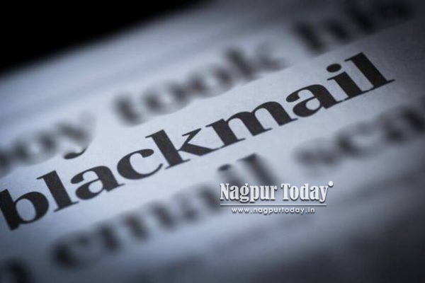 Red Light Photo Blackmail: Bank Manager Looted, Accused Held