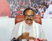 MHT-CET परिक्षेतील घोटाळ्याची चौकशी करा,  पेपरमधील चुकांचे गुण विद्यार्थ्यांना द्या.