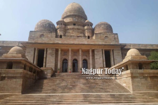 no displacement on old bhandara road government assures high court