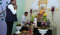 बुद्धपौर्णिमा उत्सवानिमित्त कोराडी येथे भव्य कार्यक्रम; महसूल मंत्री बावनकुळे यांनी भगवान बुद्धांना केले अभिवादन