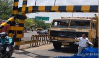 After 7 crashes, PWD plans LED-lit height barriers at Gowari Flyover