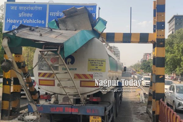 Crash test: Newly-installed height barrier at Sitabuldi Flyover rammed by fuel tanker