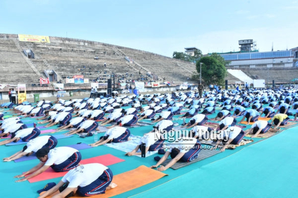 Nagpur Unites for Wellness: Thousands Gather at Yeshwant Stadium for International Yoga Day Celebration