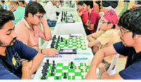 Raisoni Chess: Top seeds share lead after 5 rounds
