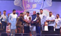 मुख्यमंत्री चषक राष्ट्रीय कुस्ती स्पर्धेचा थाटात समारोप   विजेत्या कुस्तीपटूचा मान्यवरांच्या हस्ते बक्षीस देऊन गौरव