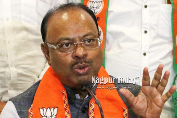 नाशिकमधील संगमेश्वर भूखंड गैरव्यवहार प्रकरणी उपविभागीय अधिकाऱ्याचे निलंबन