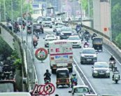Heavy vehicles continue to violate ban on Nagpur’s Gowari Flyover; officials in a fix