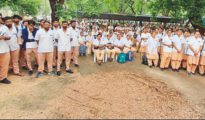 Patient care takes a hit as Maharashtra nurses refuse to end strike