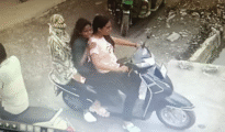 Video: Three Young Women Steal Moped from DMart Parking Lot, Caught on CCTV