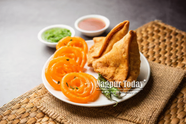 ‘खाइए, मगर सोच समझकर’: Your samosa, jalebi may soon come with a health warning!