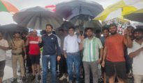नागपूरचे जिल्हाधिकारी डॉ. विपीन इटनकर पावसाच्या परिस्थितीच्या पाहणीसाठी उतरले मैदानात ; प्रशासन सतर्क