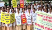 नागपूरसह राज्यभरात सुमारे २०,००० परिचारिका बेमुदत संपावर; आरोग्यसेवा विस्कळीत