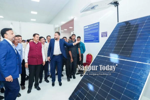 मुख्यमंत्री फडणवीस ने किया वर्ल्डवन एनर्जीज़ की मेगा सोलर फैक्ट्री का उद्घाटन, ग्रीन हाइड्रोजन प्लांट का भी भूमिपूजन