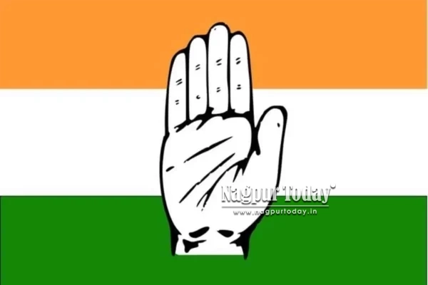 Congress unveils jumbo 351-member team for Maharashtra unit