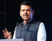राज्य सरकारच्या चार लोकप्रिय योजनांना तात्पुरता ब्रेक;दोन महत्त्वाचे जीआर रद्द, नेमके कारण काय?