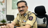 नागपूर पोलिस आयुक्त डॉ. सिंगल यांची कारवाई; चार पोलिस कर्मचाऱ्यांना सेवेतून केले बडतर्फ, एक निलंबित