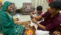 रक्षाबंधन स्पेशल: राखीच्या नात्याला डिजिटल रंग,भावाकडून बहिणीला ऑनलाईन गिफ्टचा हटके अंदाज!