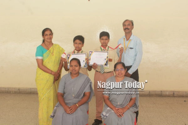Vinayalaya Convent School students win gold, bronze in fencing contest
