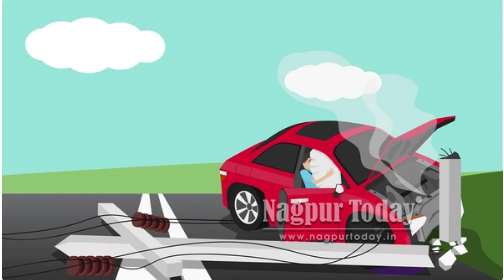 mixed goon with pistol rams bmw into road divider arrested in nagpur