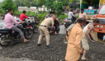 Nagpur Cops Fill Potholes, Send Strong Message to NMC